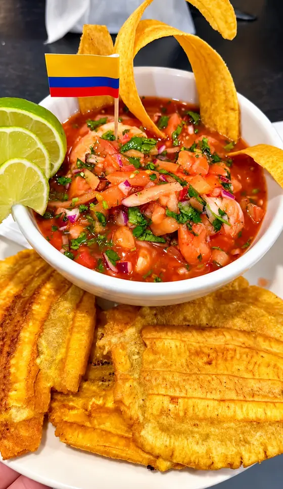 Shrimp ceviche with patacones and a Colombian flag at El Rinconcito Paisa 2