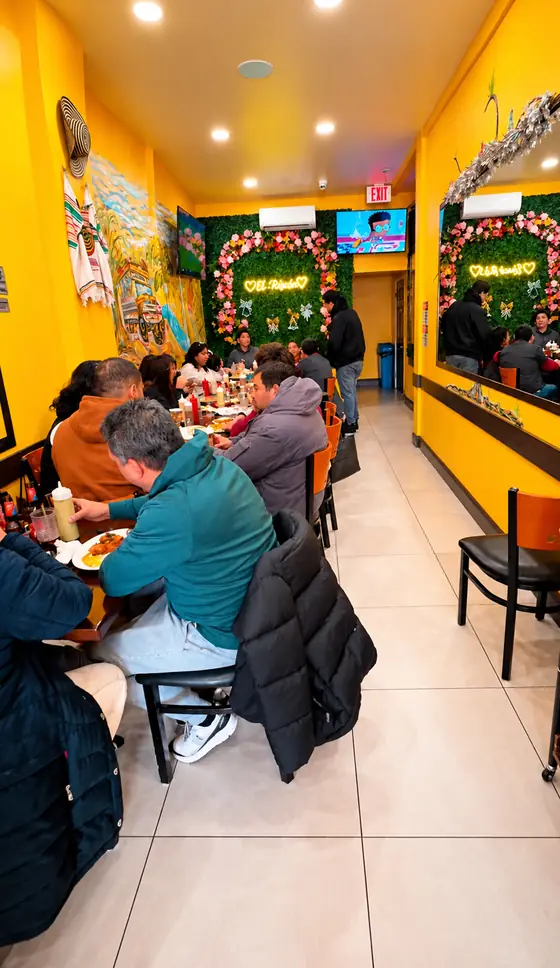Full dining room at El Rinconcito Paisa 2 Colombian restaurant in Hollis Queens